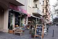 Kiez Vegan Koertestrasse outside