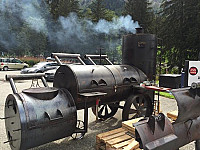 Biathlon Inn Inn Catering outside