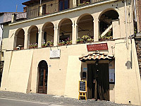 Trattoria La Tavernetta outside