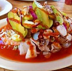 Mariscos San Camaleon food