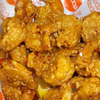 Hooters Oak Lawn food