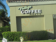 Vintage Coffee House outside