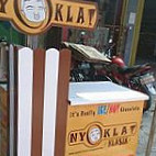 Nyoklat Klasik Kramat inside