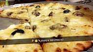 Le Comptoir a Pizza food