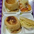 Cloud's Burger And Tea food