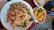 Dee's Vintage Thai Restaurant food