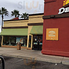 Del Taco outside