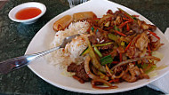 Yi's Wok food