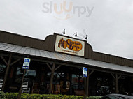 Cracker Barrel outside