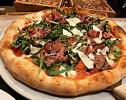 Pizzo's Pizzeria And Wine food