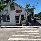 Old Town Bakery outside