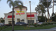 In-n-out Burger outside