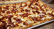 Ledo Pizza food