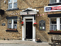 The Red Lion outside