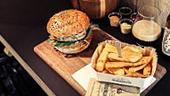 L'artisan Du Burger Batignolles food