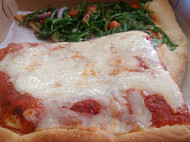 A V Pizzeria food