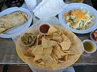 Los Primos Cantina food