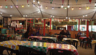 La Guinguette De Mennetou inside