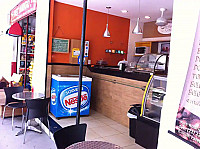 Café Bem Casado inside