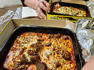 Hungry Howie's Pizza food