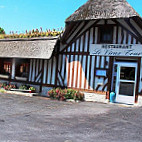 Auberge Du Vieux Tour outside