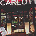 Le Carlotta outside