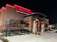 Longhorn Steakhouse outside