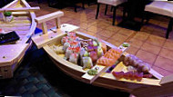 Sushi King food