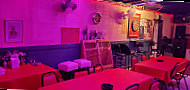 Tee-luck Lounge inside