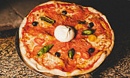 Baila Pizza food