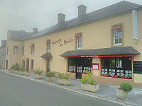 Auberge des Monts outside