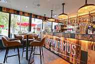 Hippopotamus Le Chesnay inside