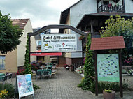 Bergschanke Berghotel inside