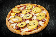 Fratelli Pizzeria food