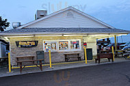 Guerne Heights Drive-in inside