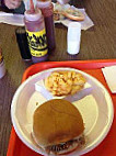 Whitts Barbecue food