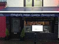 D'mughal's outside