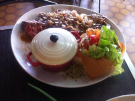 Le Café Du Stade food