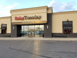 Ruby Tuesday outside