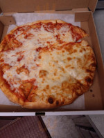 Ninos Pizzarama food