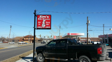 Jim's Rib Haven outside