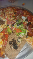 Round Table Pizza food