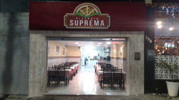 Pizzaria Suprema inside