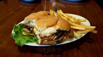 Shortstop Grill food