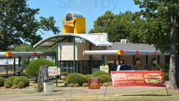 Sonic Drive-in outside