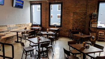 Inside The Five Brewing Company food