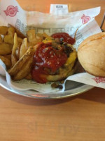 Fuddruckers food