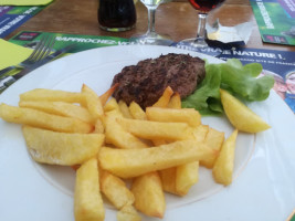 Restaurant Grill Le Courcelles food