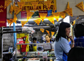 Soi Naradhiwas Rajanagarindra Vegetarian Food Stall food