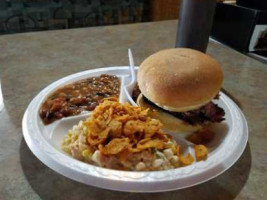 Uncle Jarrol's Pub-b-que food